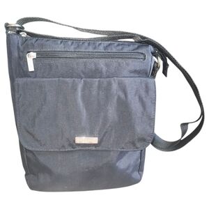 Baggallini Black Pocket Town Crossbody Bag.